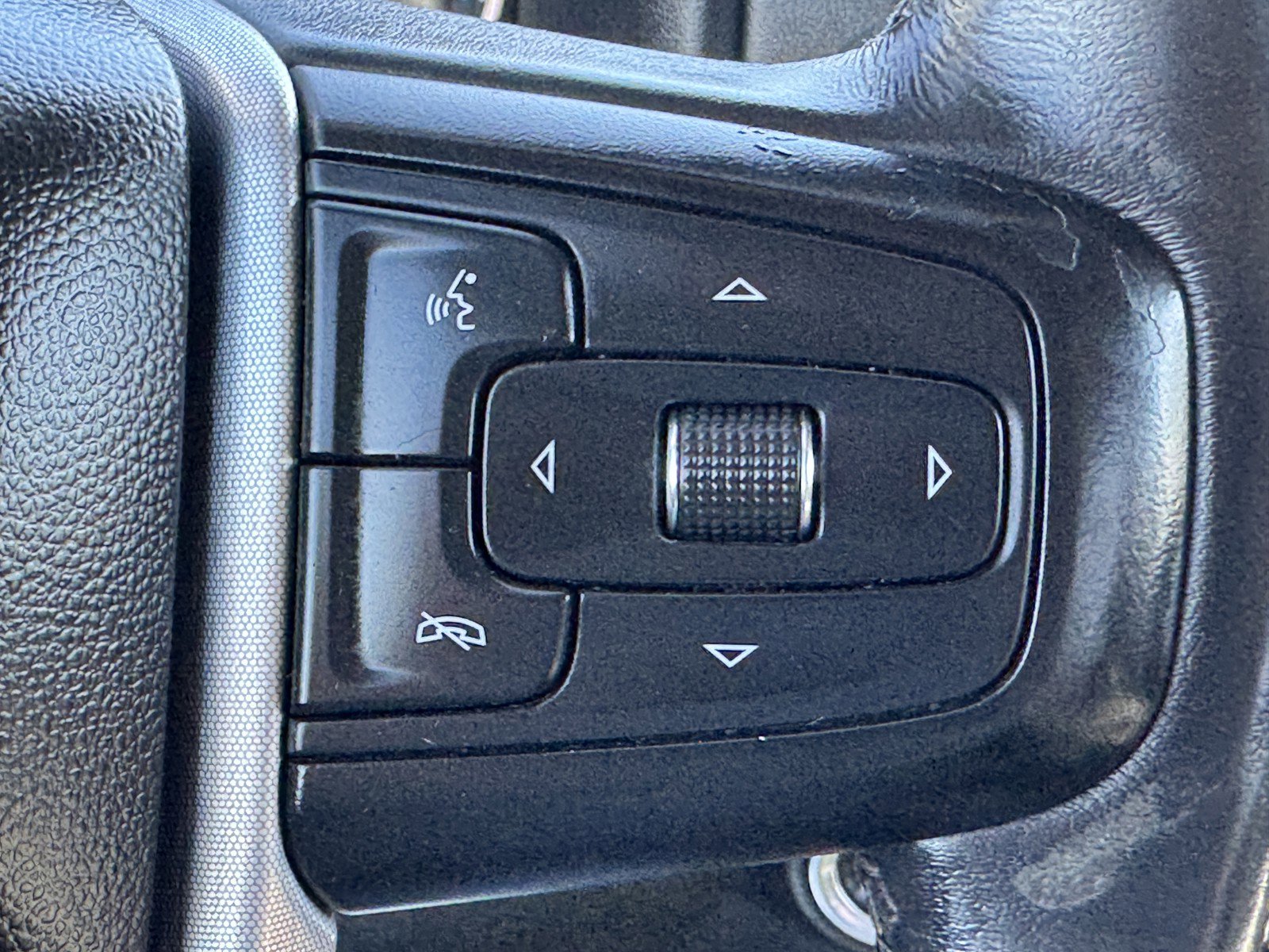 Used 2022 GMC Sierra 2500 SLE w/ SLE Convenience Package image 24