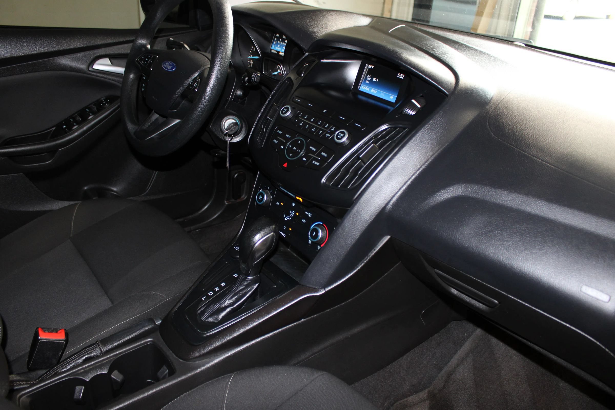 Used 2018 Ford Focus SE FWD image 27