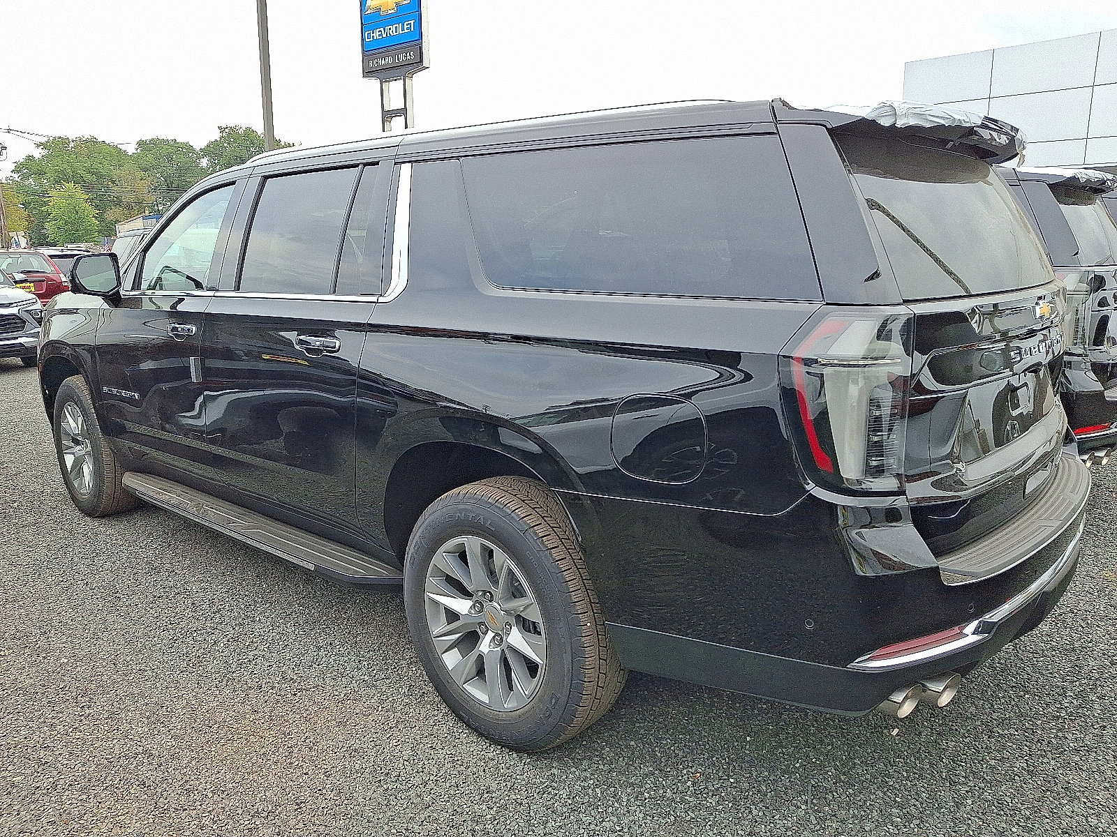 New 2026 Chevrolet Suburban Premier w/ Sun And Tow Package image 2