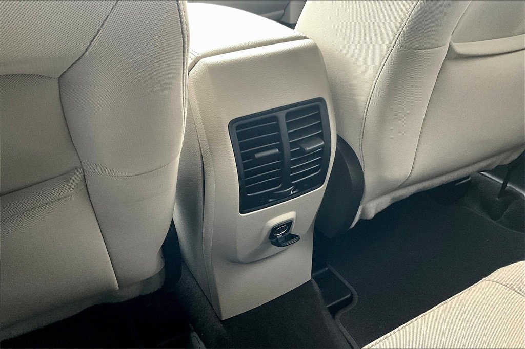 Used 2019 Ford Escape SE image 33