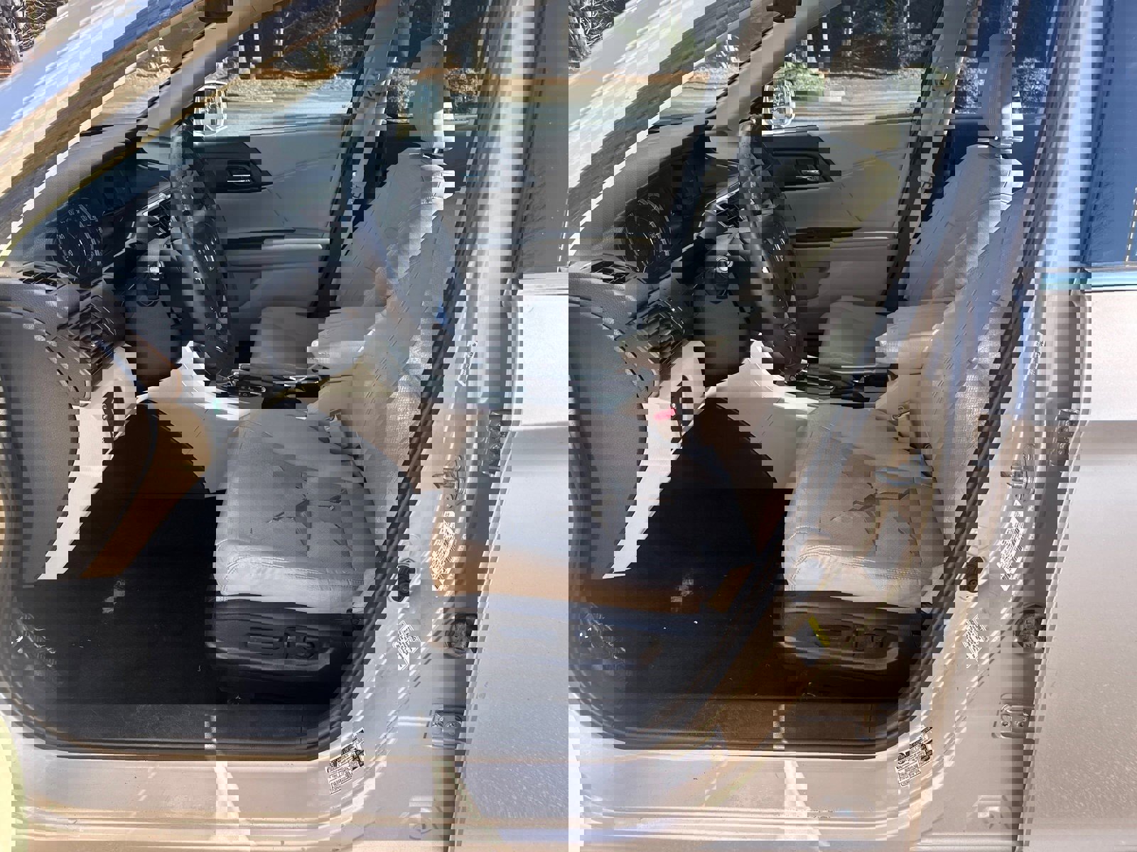 Used 2015 Honda Accord EX-L image 9