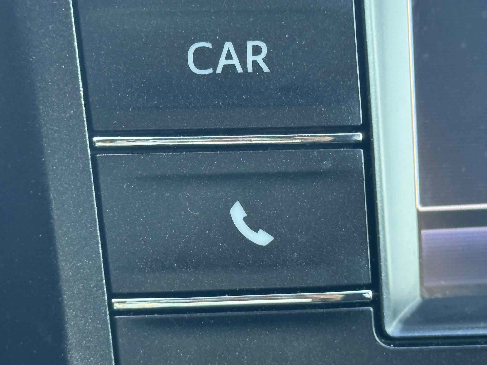 Used 2018 Toyota RAV4 LE w/ All Weather Liner Package FWD image 47