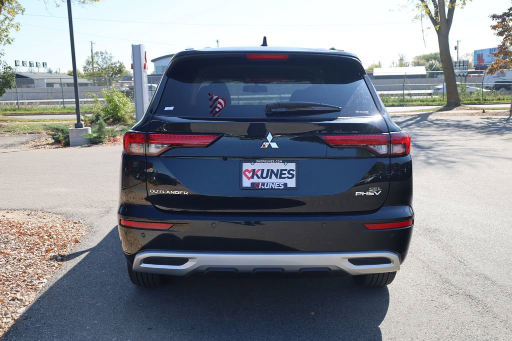 New 2025 Mitsubishi Outlander SEL image 8