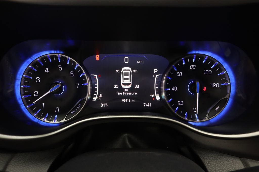 Used 2022 Chrysler Pacifica Touring-L image 31