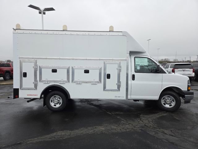 New 2026 Chevrolet Express 3500 w/ Power Convenience Package RWD image 18