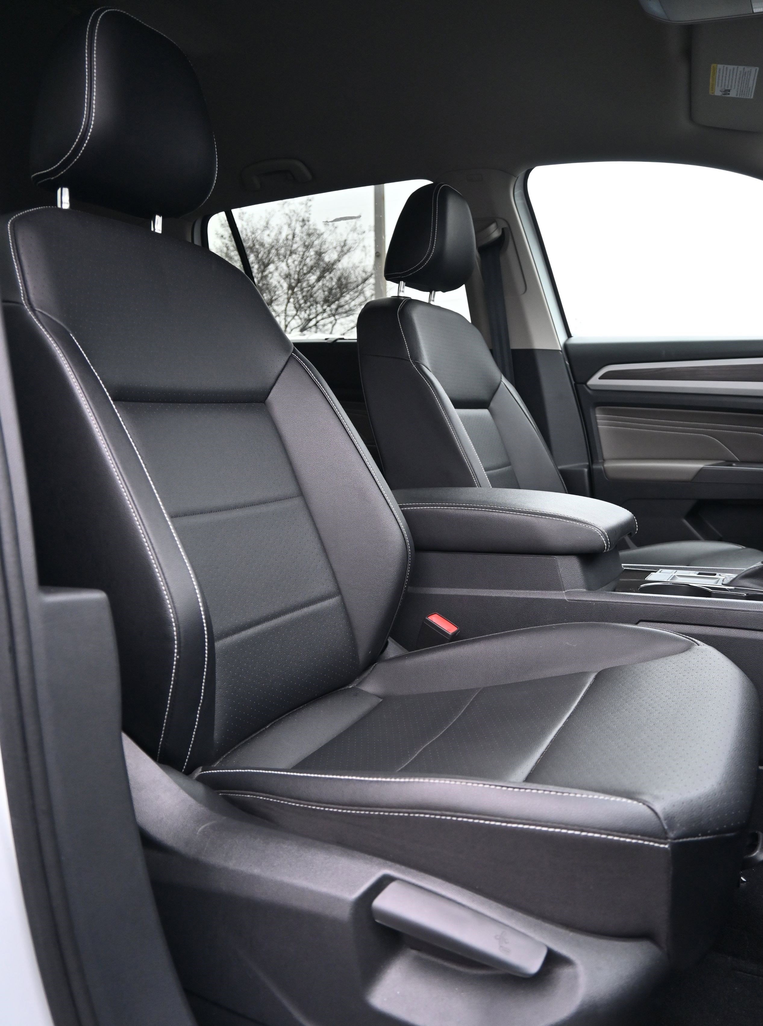 Used 2023 Volkswagen Atlas SE w/ Black Wheel Package image 33