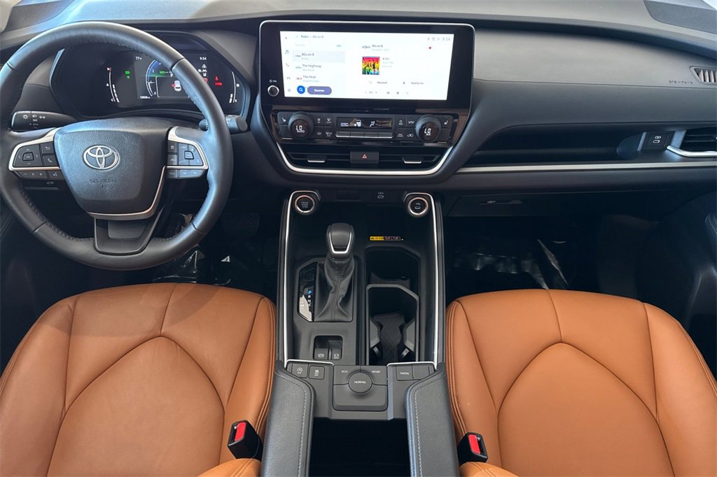 Used 2024 Toyota Grand Highlander XLE image 4