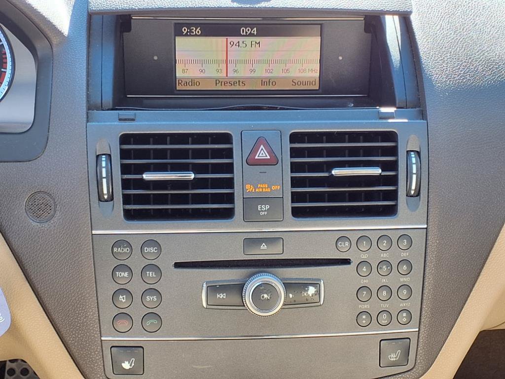 Used 2010 Mercedes-Benz C 300 4MATIC Sedan image 5
