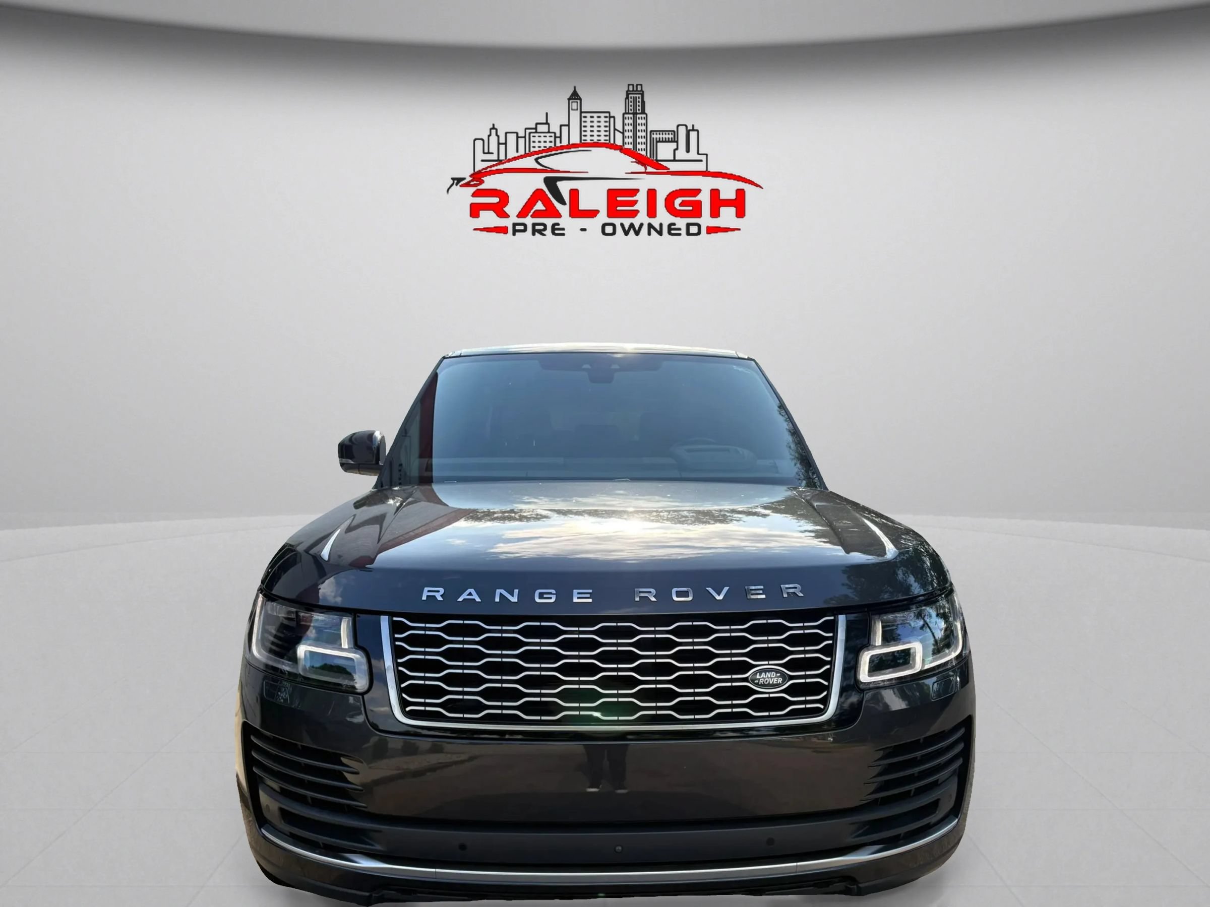 Used 2020 Land Rover Range Rover HSE AWD/4WD image 2