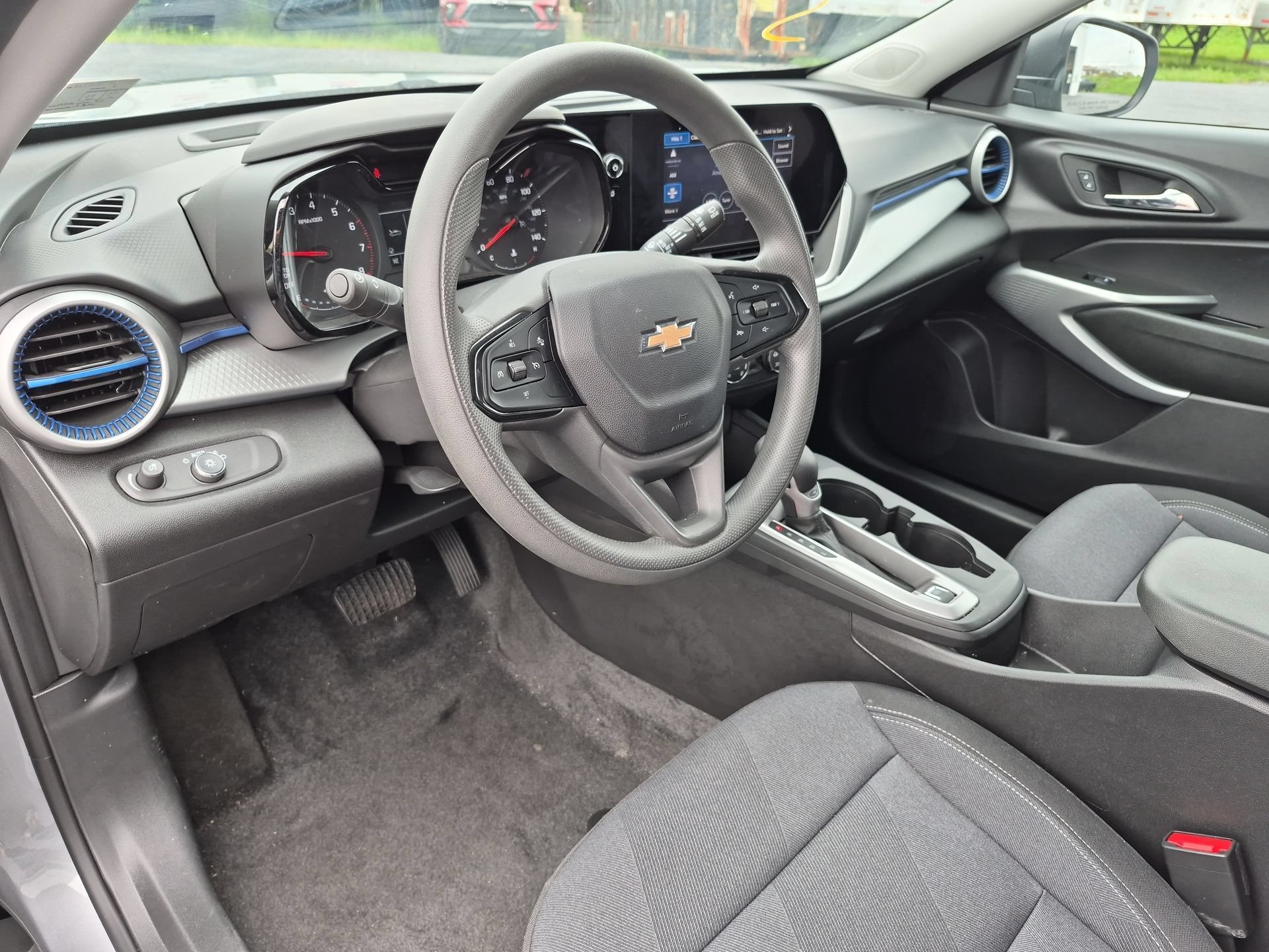 Certified 2026 Chevrolet Trax LS w/ Driver Confidence Package FWD image 10