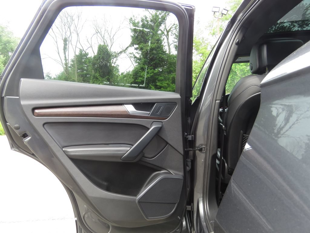 Used 2022 Audi Q5 2.0T Premium Plus AWD/4WD image 19