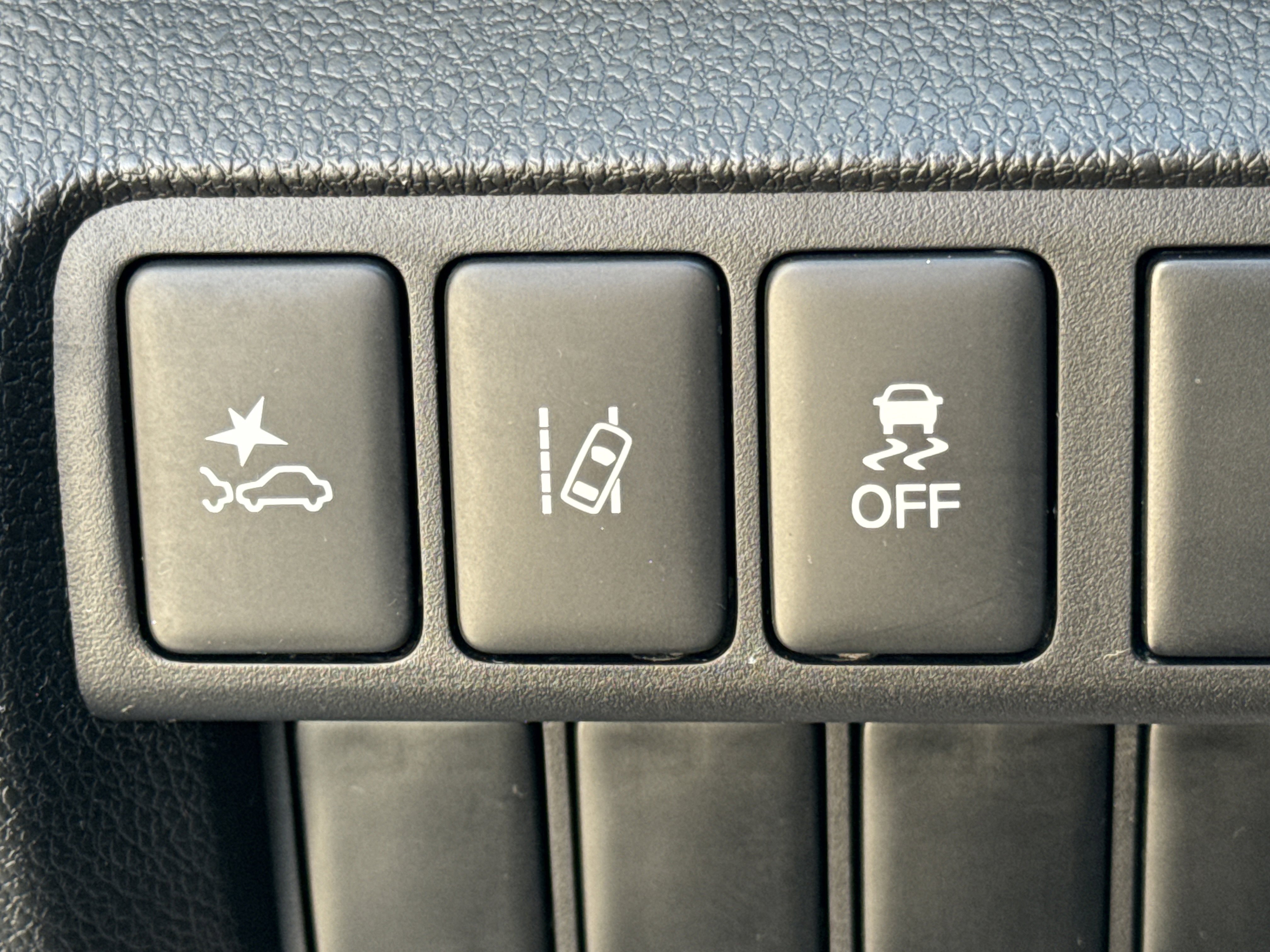 Used 2022 Mitsubishi Eclipse Cross AWD image 21