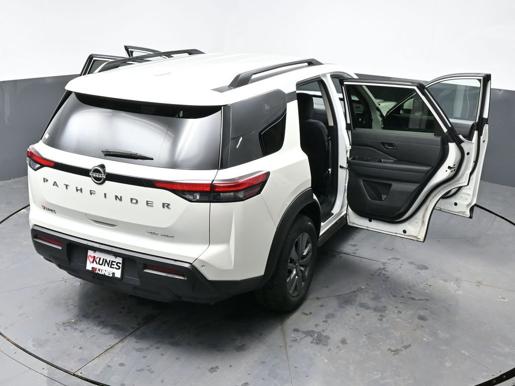 Used 2024 Nissan Pathfinder SV image 68