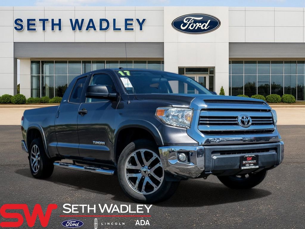 Used 2017 Toyota Tundra SR5 image 1