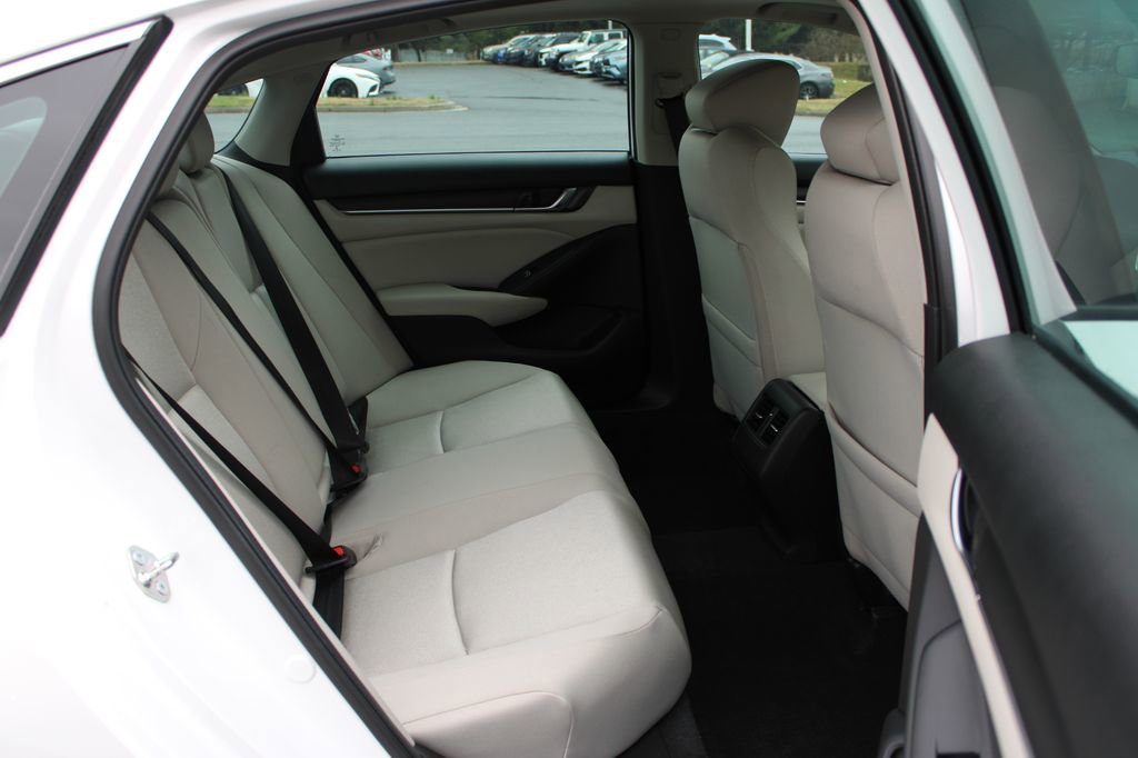 Certified 2018 Honda Accord EX image 15