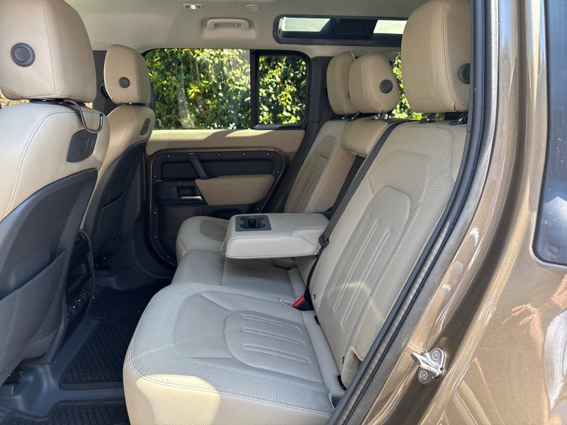 Used 2020 Land Rover Defender 110 S image 34