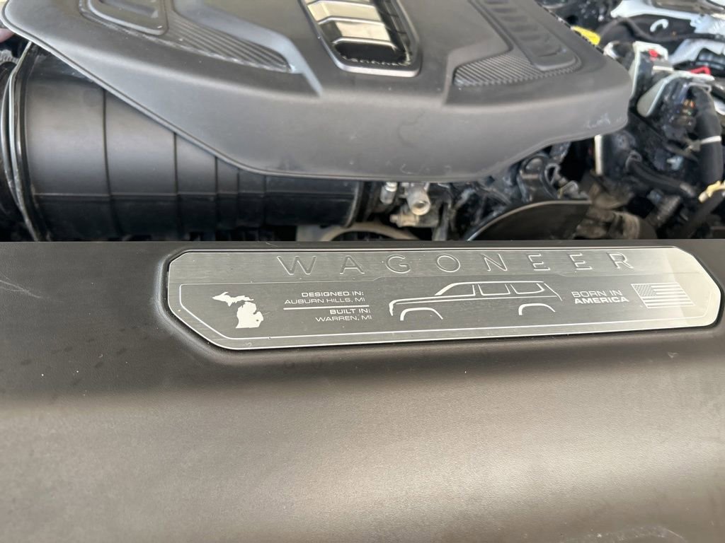 Used 2023 Jeep Wagoneer Series III w/ Preferred Equipment Group image 13