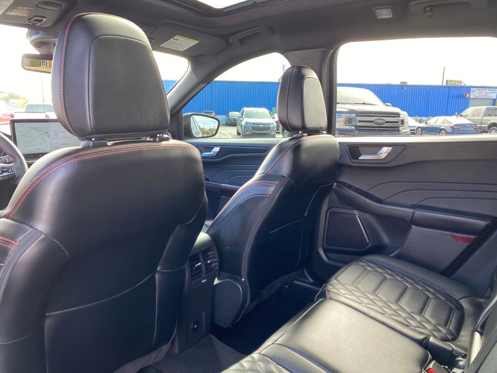 Used 2024 Ford Escape ST-Line Elite w/ Premium Technology Package image 18