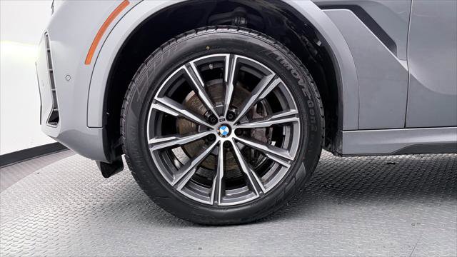 Used 2025 BMW X6 xDrive40i w/ Climate Comfort Package AWD/4WD image 39