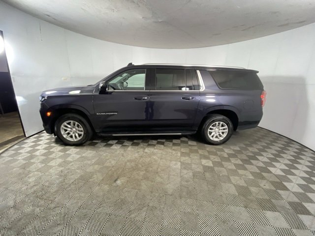 Used 2024 Chevrolet Suburban LT image 2