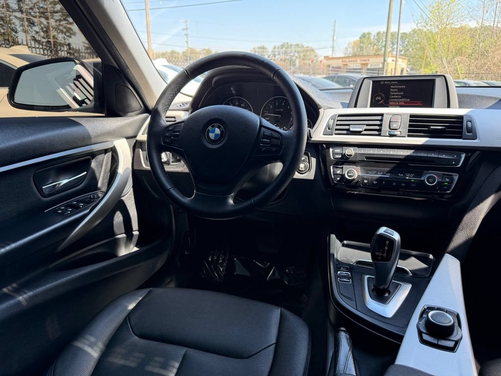 Used 2016 BMW 320i Sedan RWD image 17