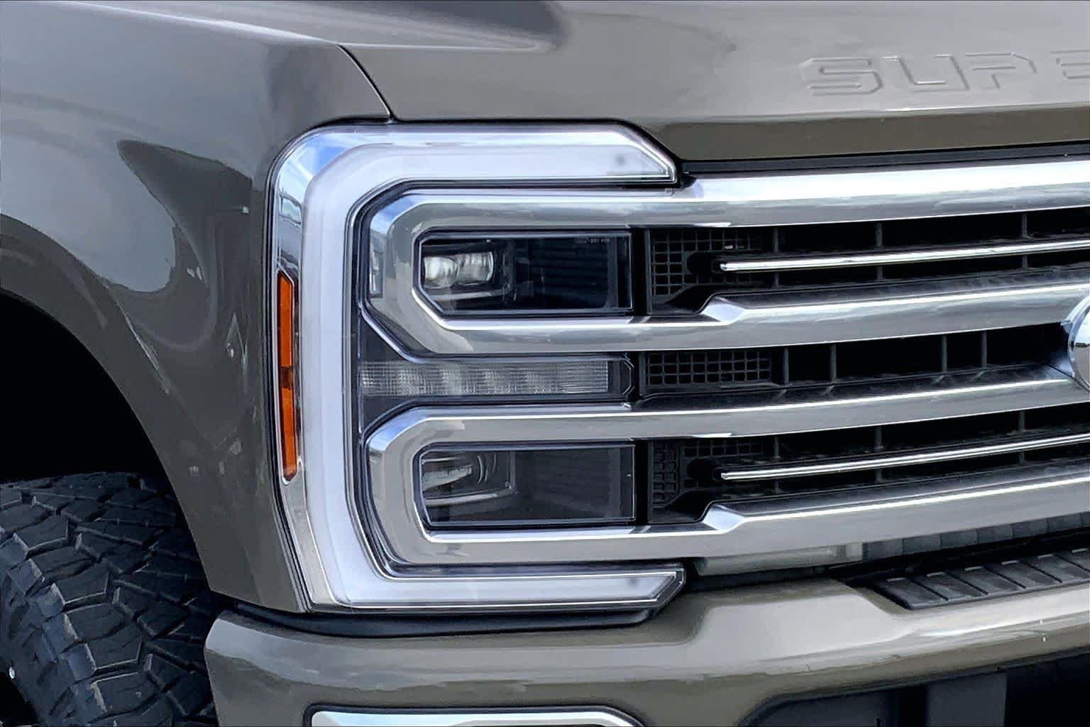 New 2026 Ford F250 Platinum w/ Platinum Plus Package AWD/4WD image 11