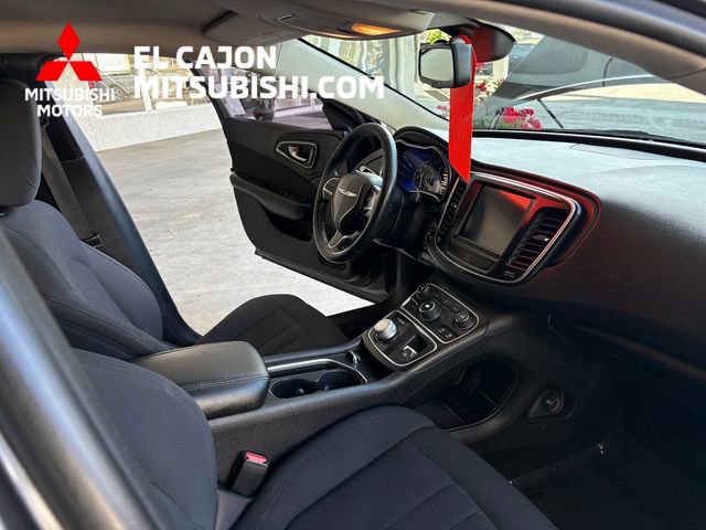 Used 2016 Chrysler 200 Limited w/ Convenience Group image 23