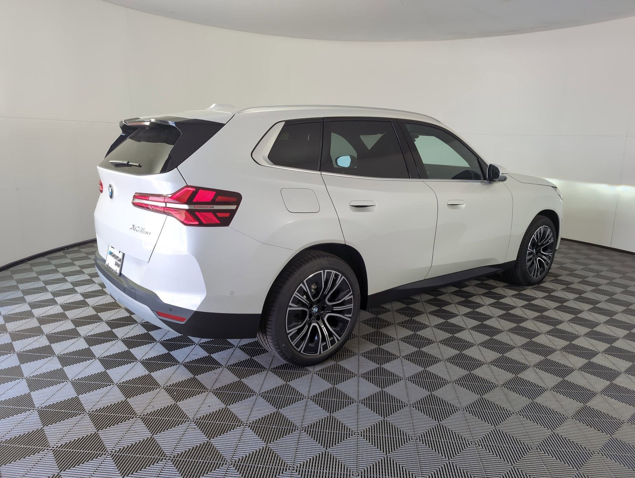 Used 2025 BMW X3 xDrive30i w/ Premium Package image 7