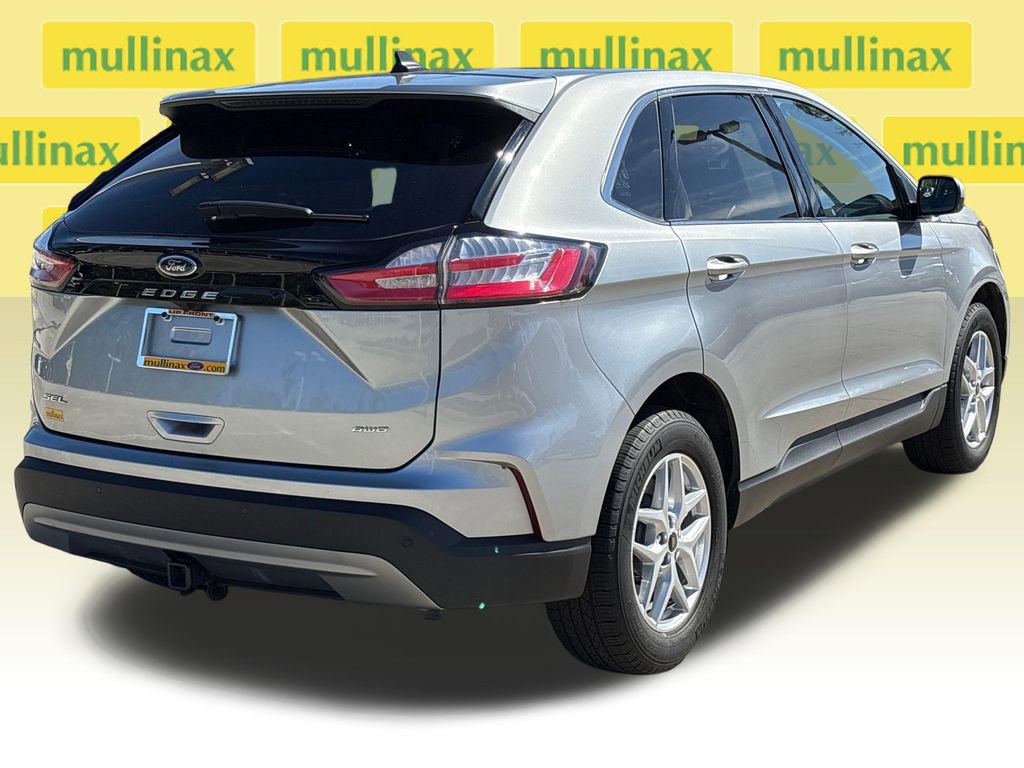 Used 2024 Ford Edge SEL w/ Convenience Package image 9