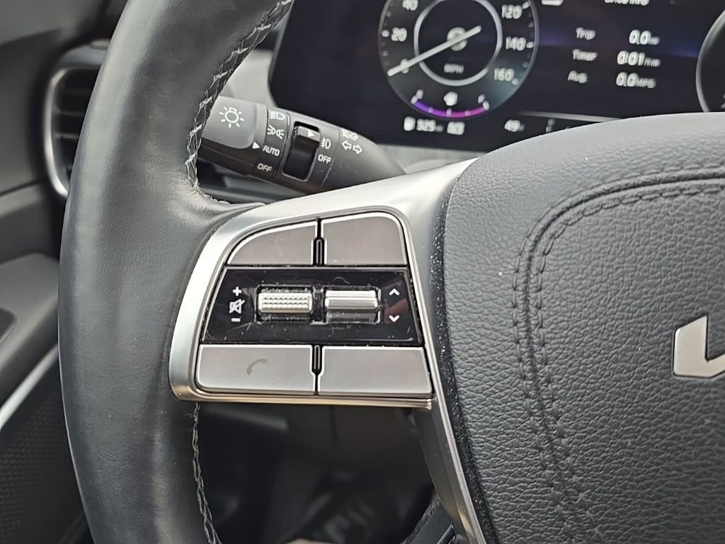 Used 2024 Kia Telluride SX Prestige w/ Towing Package image 21