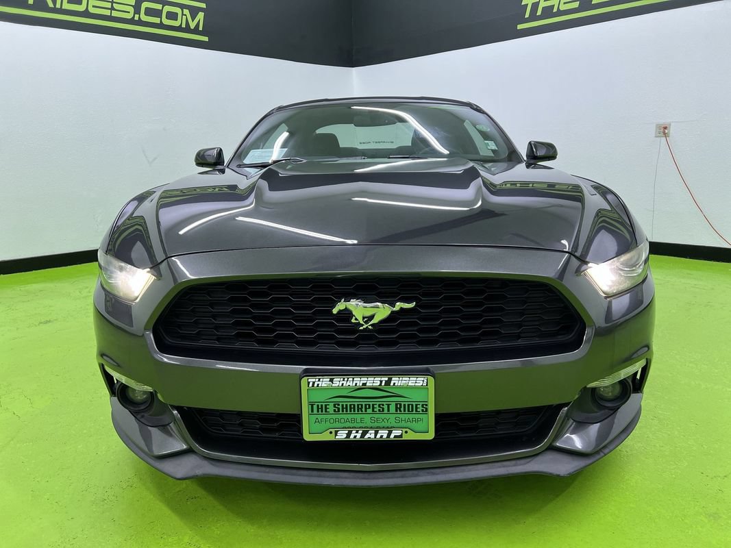 Used 2017 Ford Mustang Coupe RWD image 3