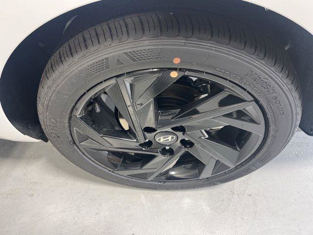 New 2026 Hyundai Elantra Sport image 27