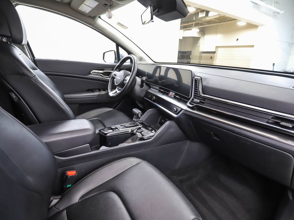 Used 2023 Kia Sportage EX image 30