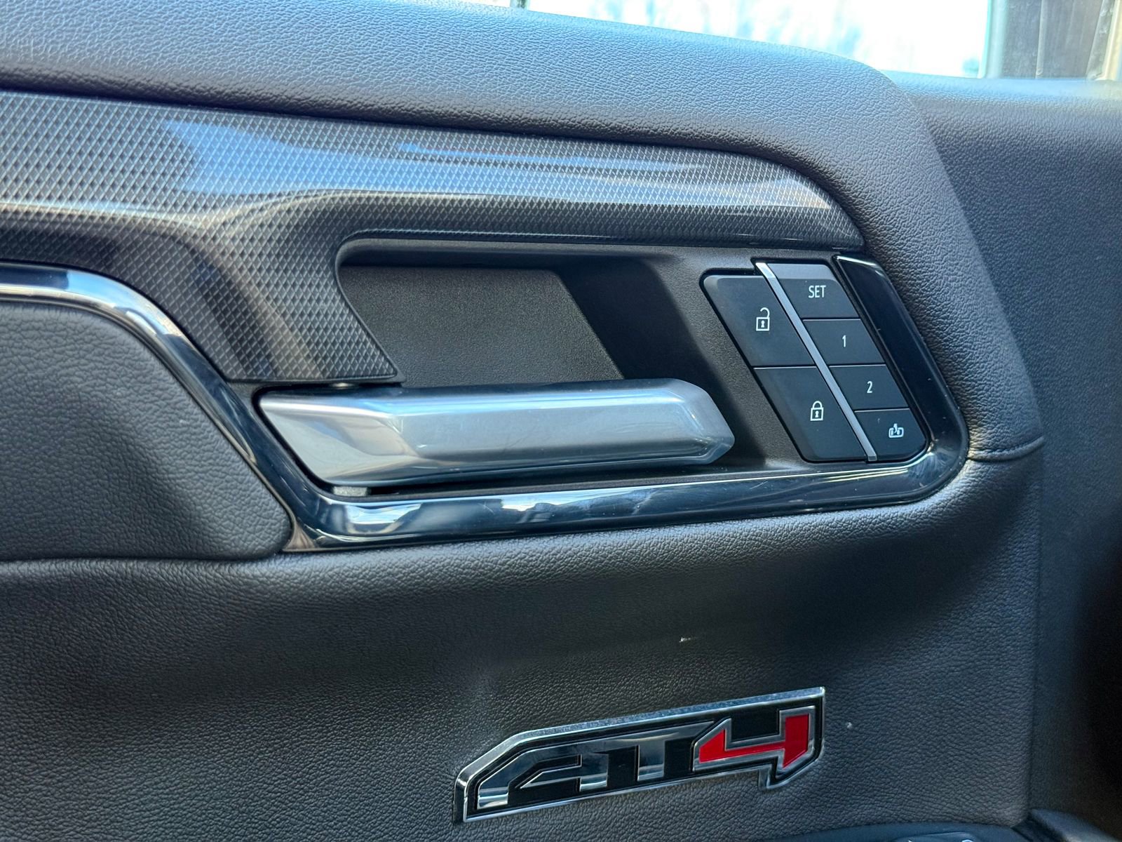 Used 2024 GMC Sierra 1500 AT4 w/ Technology Package image 29