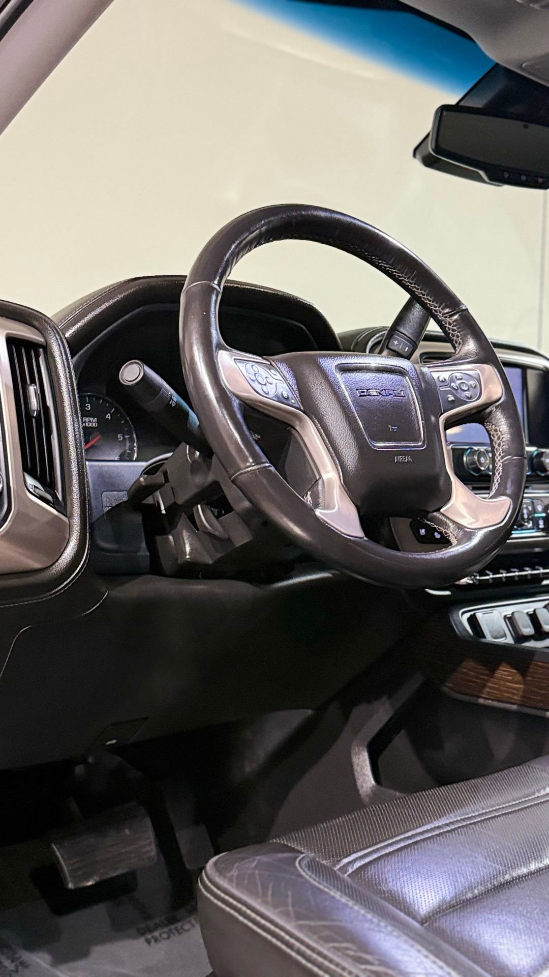 Used 2018 GMC Sierra 1500 Denali image 36