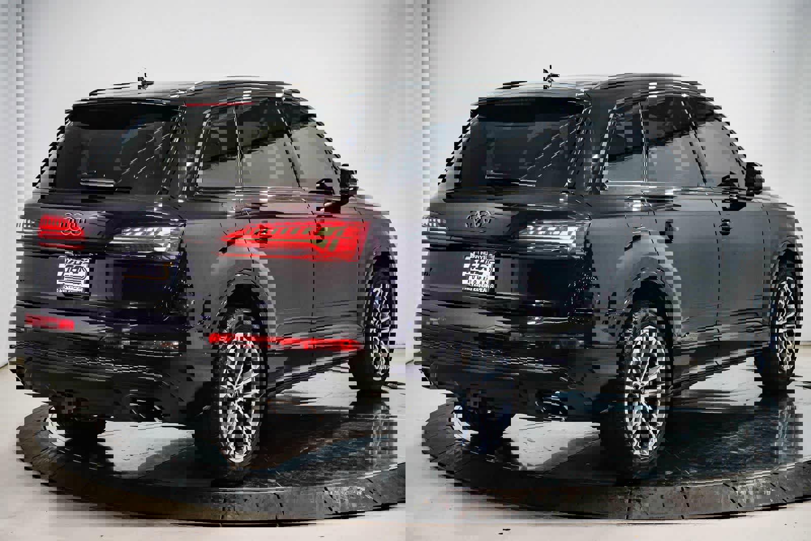 Used 2025 Audi Q7 2.0T Premium Plus image 4