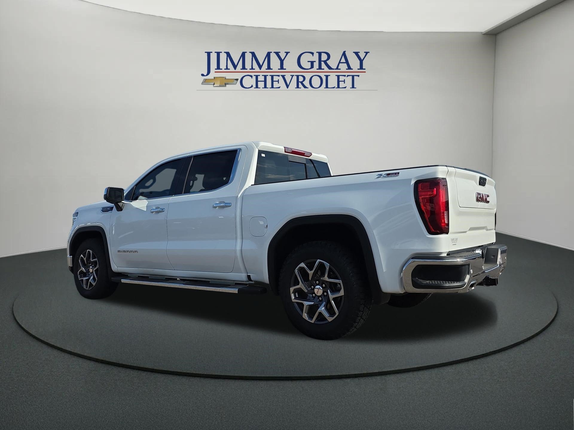Used 2025 GMC Sierra 1500 SLT w/ SLT Premium Plus Package AWD/4WD image 3