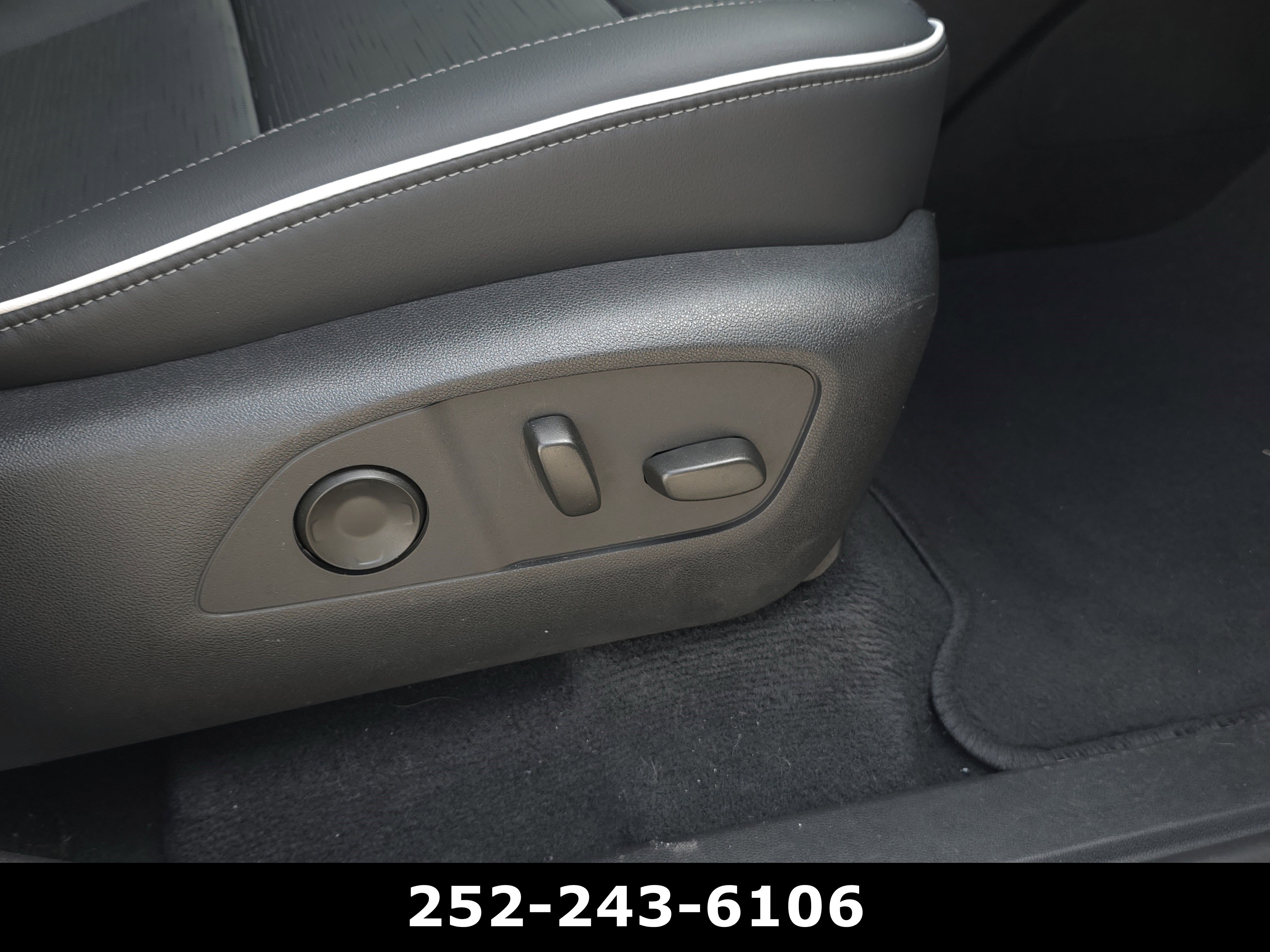 Used 2025 Buick Enclave Sport Touring w/ Super Cruise Package FWD image 45