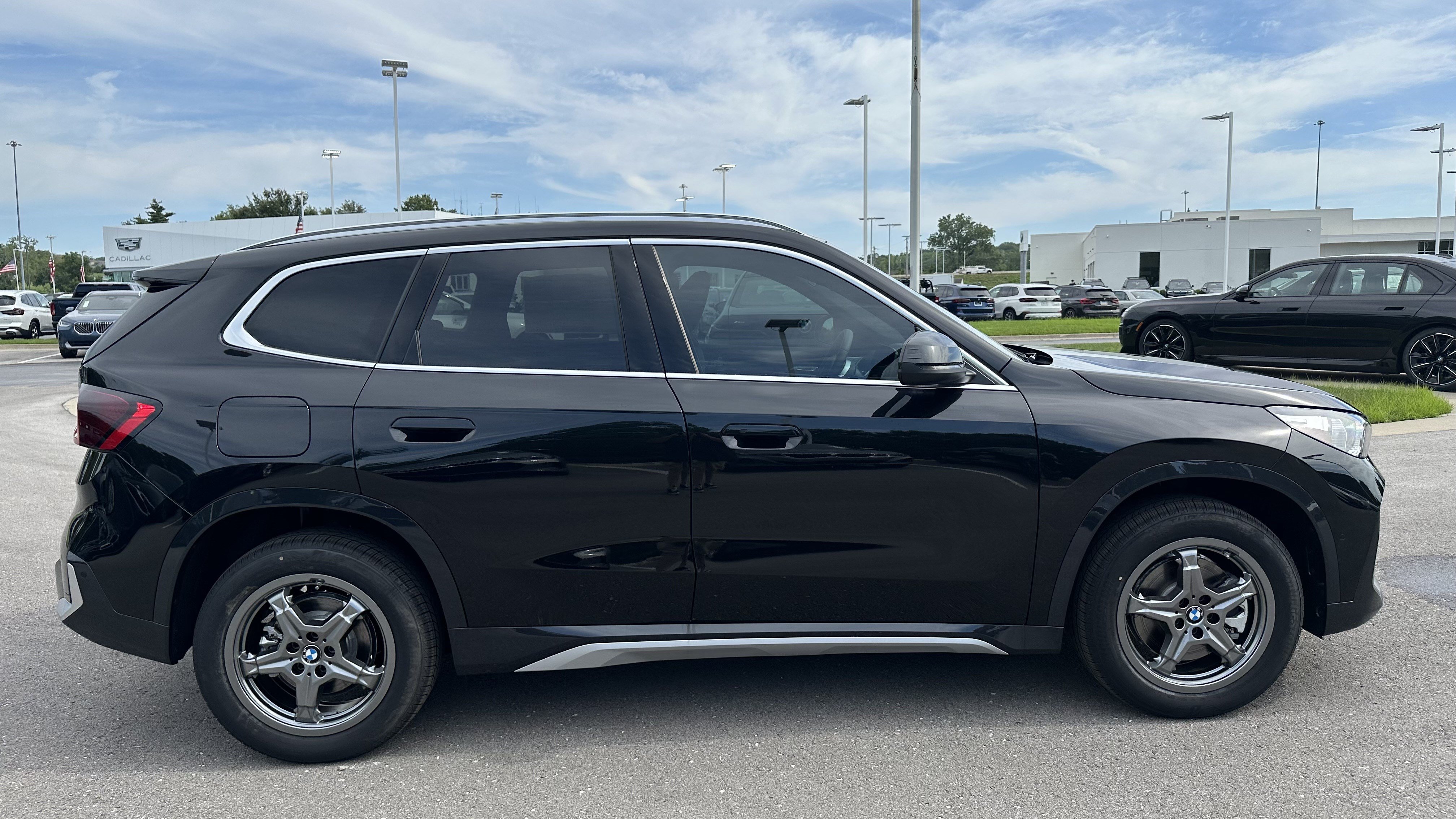 Used 2025 BMW X1 xDrive28i AWD/4WD image 11