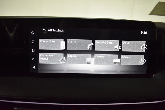 Certified 2025 Nissan Kicks SR image 20