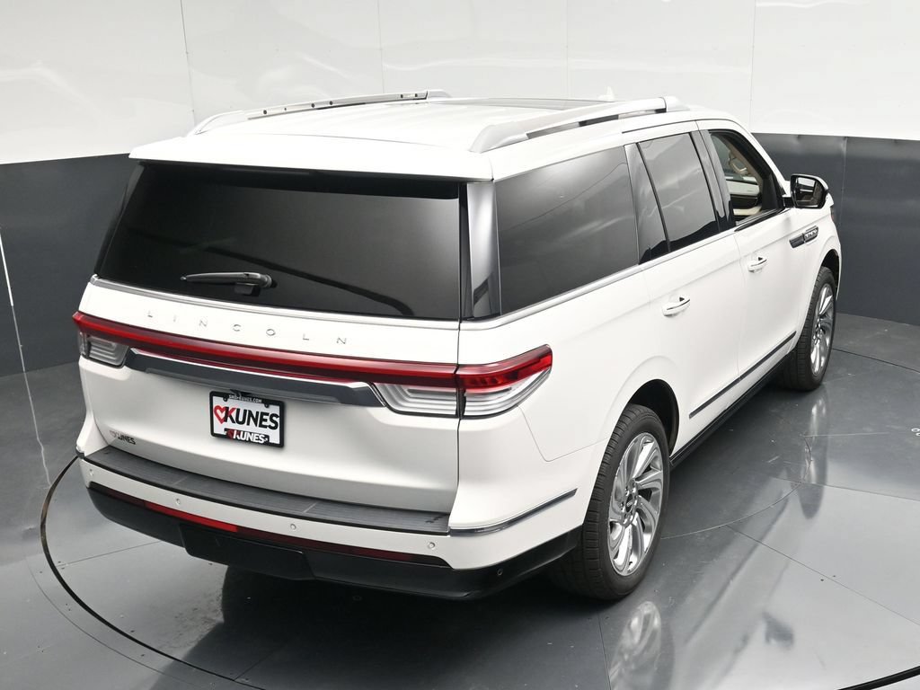 Used 2024 Lincoln Navigator Premiere AWD/4WD image 48