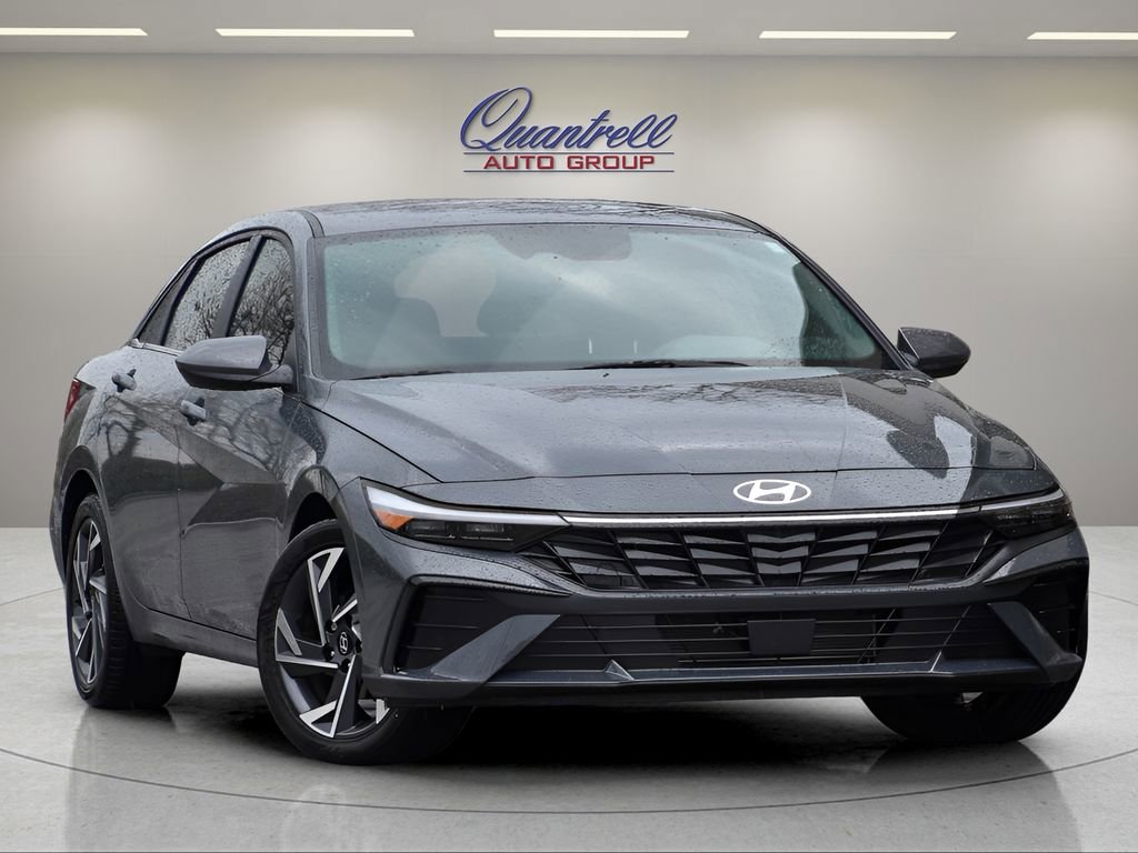 Used 2024 Hyundai Elantra SEL w/ Convenience Package image 1