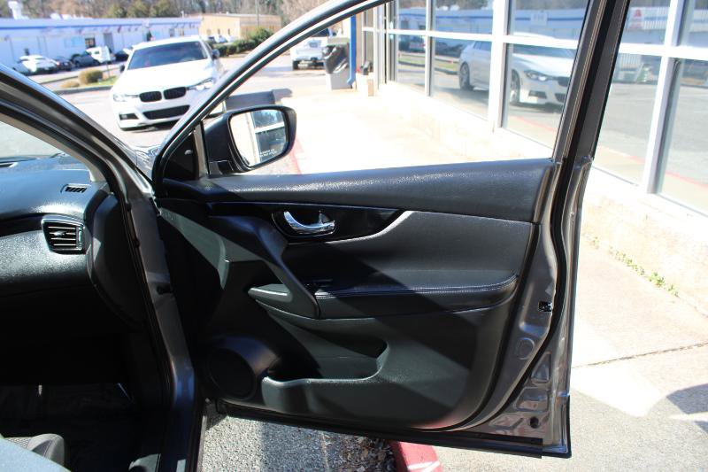 Used 2018 Nissan Rogue Sport SV w/ SV Technology Package FWD image 20