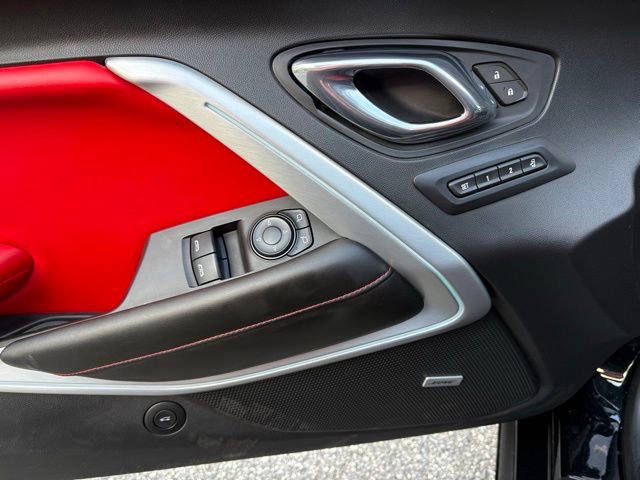 Used 2016 Chevrolet Camaro SS RWD image 10
