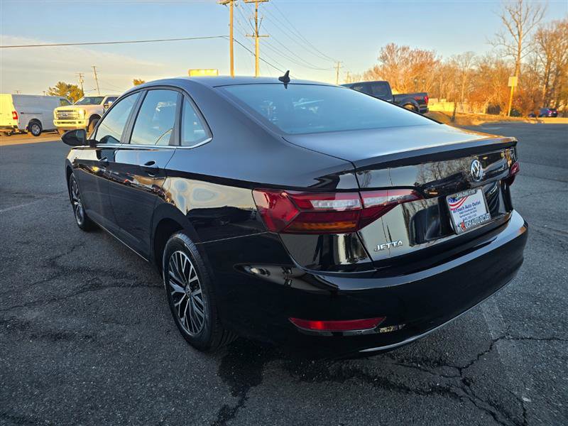 Used 2019 Volkswagen Jetta SE w/ Cold Weather Package FWD image 6