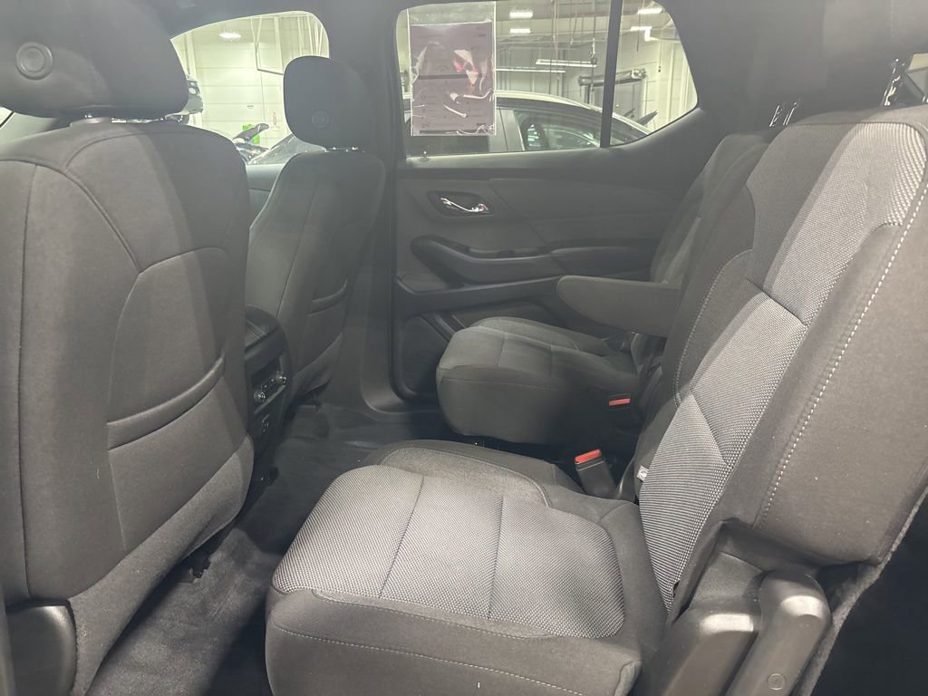 Used 2023 Chevrolet Traverse LT image 23