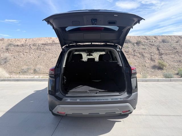 Used 2023 Nissan Rogue SV image 28