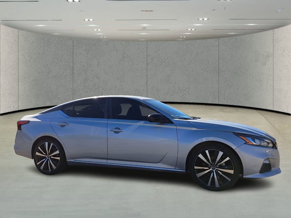 Used 2022 Nissan Altima 2.5 SR image 3
