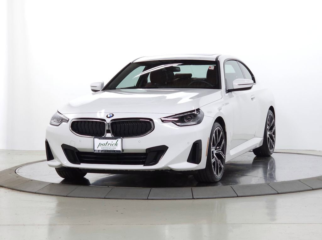 Used 2024 BMW 230i xDrive Coupe w/ Convenience Package AWD/4WD image 3