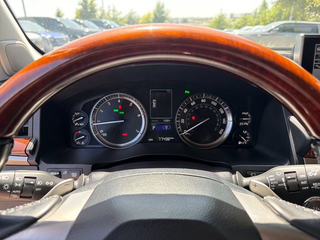 Used 2017 Lexus LX 570 4WD w/ Luxury Package image 26